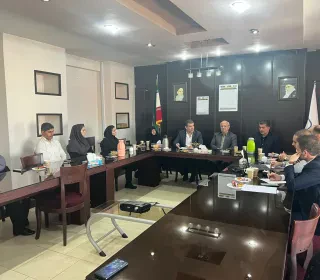 نشست تخصصی اساتید و مدیر گروه عمومی و علوم پایه با حضور هیئت رئیسه موسسه