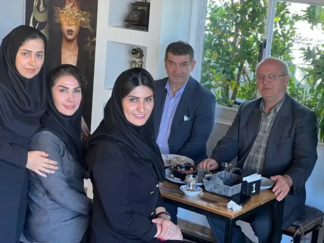 نشست صمیمی اعضای هیئت رئیسه و کارکنان موسسه ۵